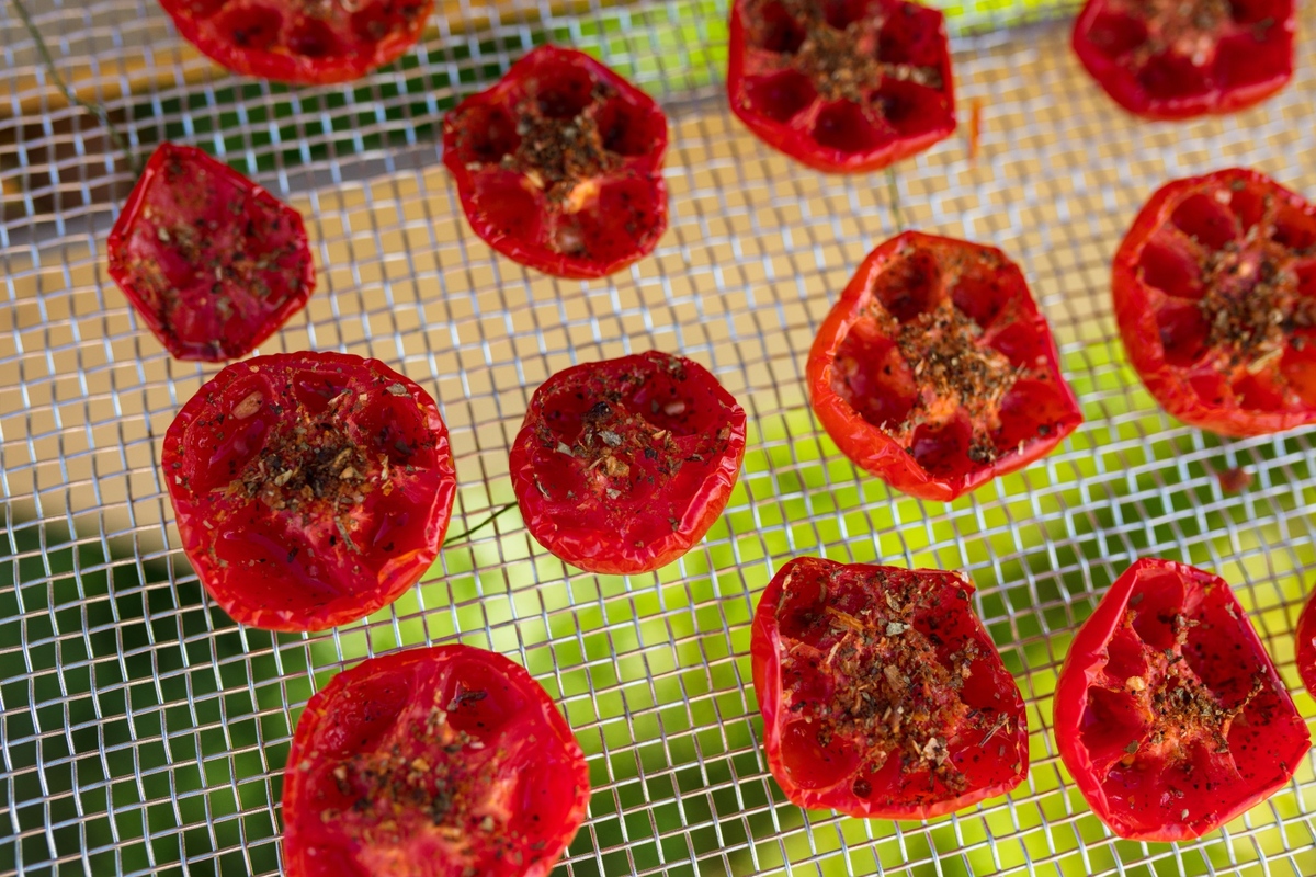 Se solární sušičkou si připravíte různé pochutiny