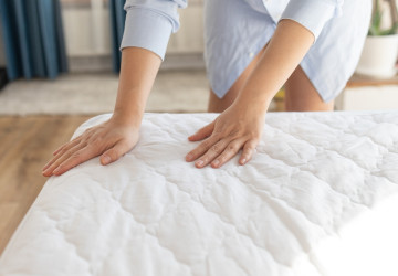 Jak se zbavit potu a roztočů?