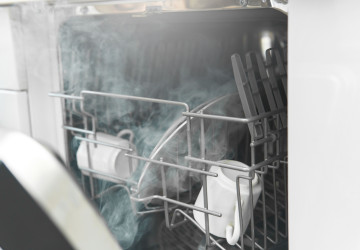 Musí se horká pára dostat hned po skončení programu ven? Musí se horká pára dostat hned po skončení programu ven?