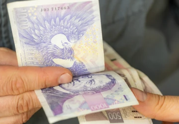 Babišova vláda před volbami slíbila, že si důchodci výrazně polepší.