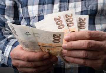 Senioři mohou díky těmto slevám ušetřit nemalé peníze Senioři mohou díky těmto slevám ušetřit nemalé peníze