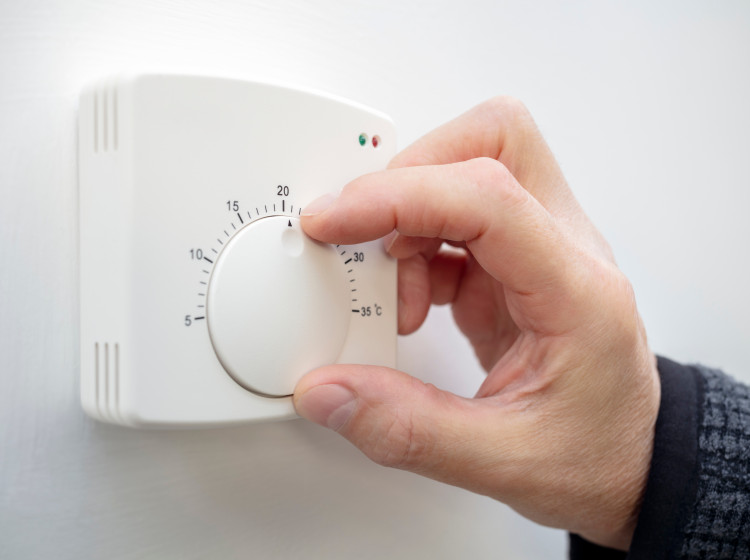 Konec října je ideálním časem pro kontrolu nastavení termostatu. Tato drobnost vás může stát tisíce.