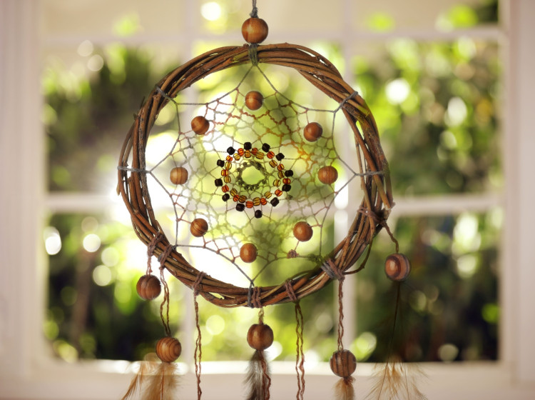 Talismany by neměly být blízko okna. Talismany by neměly být blízko okna.