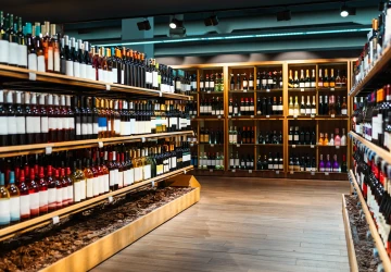 V bezmála polovině kontrolovaných případů si totiž osoby mladší 18 let mohly alkohol koupit naprosto bez problémů. V bezmála polovině kontrolovaných případů si totiž osoby mladší 18 let mohly alkohol koupit naprosto bez problémů.