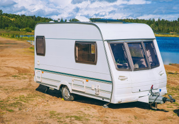 Karavan je oblíbeným vybavením na dovolenou.