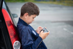 Evropské i národní úřady varují před nekalými technikami v mobilních hrách, které tlačí děti k nákupům herních doplňků.