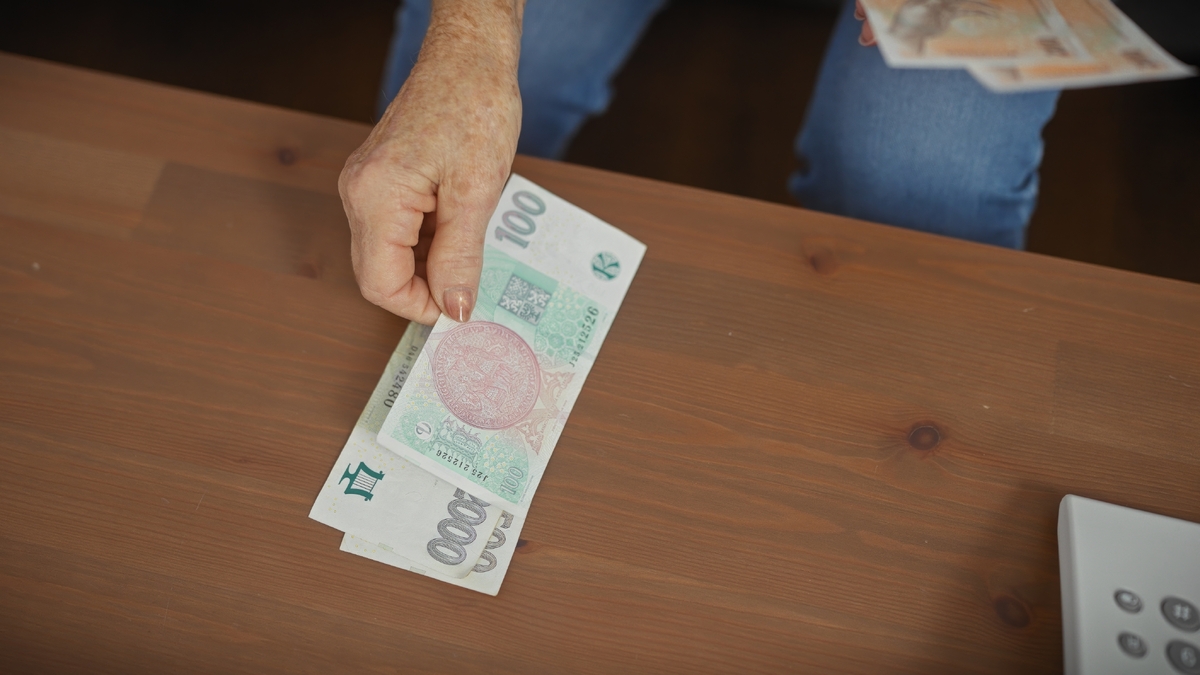 Synovi jsem dávala kapesné, ale musel z něj platit energie