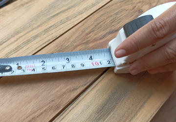 Kutil radí: Proč je u svinovacího metru mezera před nulou a jak ho správně používat, aby neměřil nesmysly