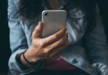 Některá telefonní čísla se vyplatí mít ve svých kontaktech.