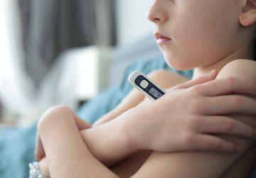 Onemocnění dítěte vás během letních dovolených může vyjít pořádně draho