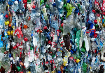 Plastové PET lahve určené k recyklaci