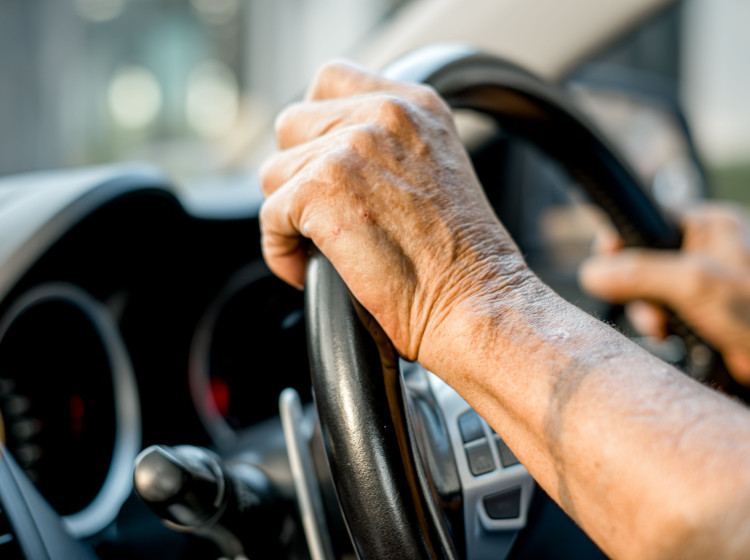 Nový rok přinese zásadní změnu pro řidiče-seniory. Nový rok přinese zásadní změnu pro řidiče-seniory.
