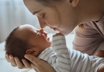 Odchod na mateřskou může pro úspěšnou ženu znamenat výrazný propad příjmů. Odchod na mateřskou může pro úspěšnou ženu znamenat výrazný propad příjmů.