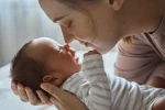 Odchod na mateřskou může pro úspěšnou ženu znamenat výrazný propad příjmů. 