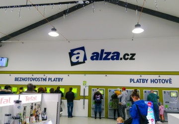 Alza má v prodeji nejlehčí notebook svého druhu