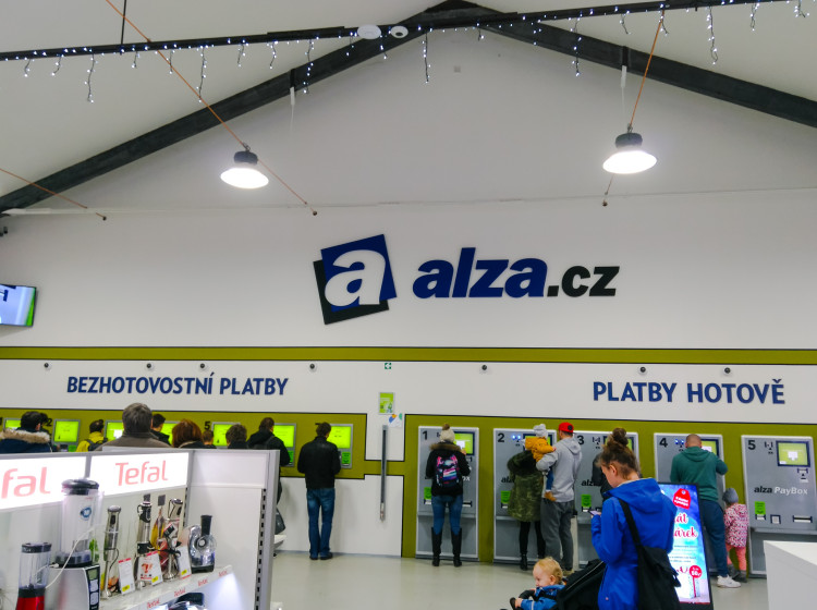 Alza má v prodeji nejlehčí notebook svého druhu