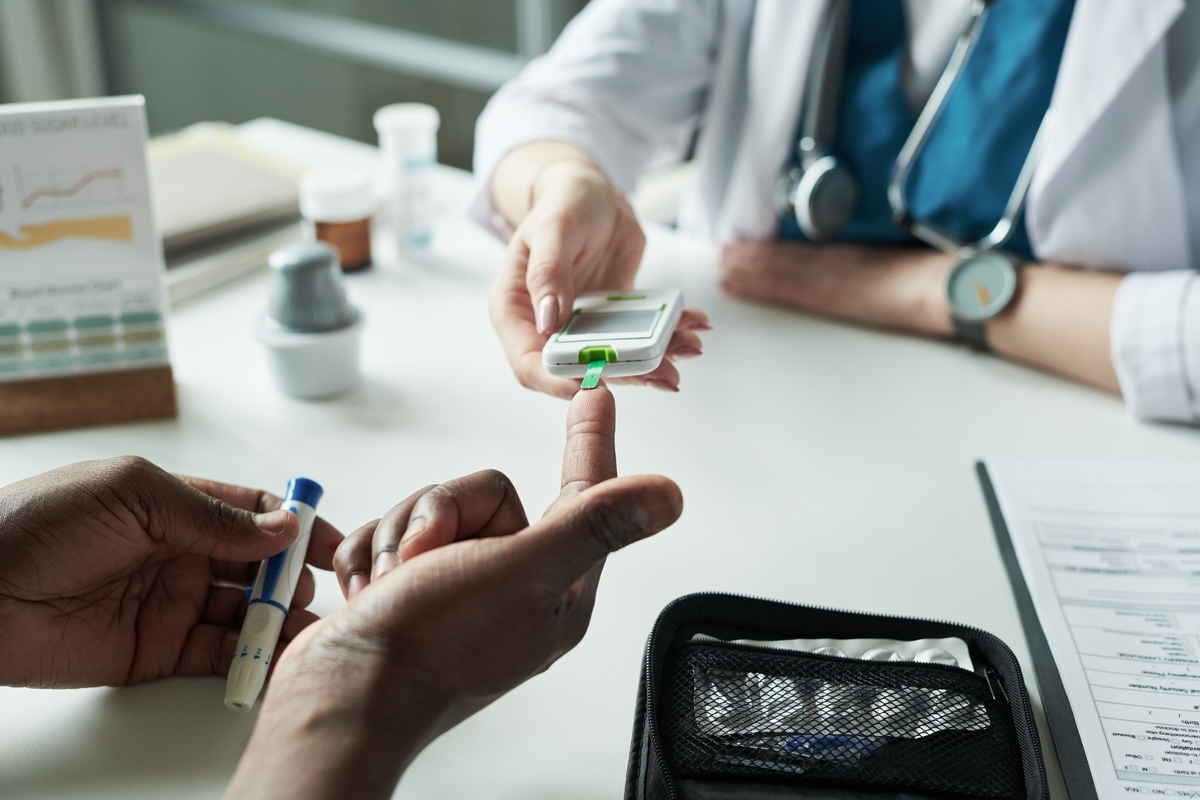 Diabetici by měli pravidelně podstupovat vyšetření