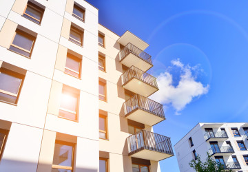 Na trh míří spousta nových nemovitostí