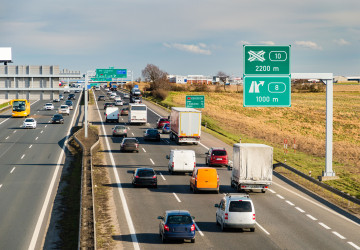 Češi na dálnicích ročně najezdí více než 7 miliard kilometrů.