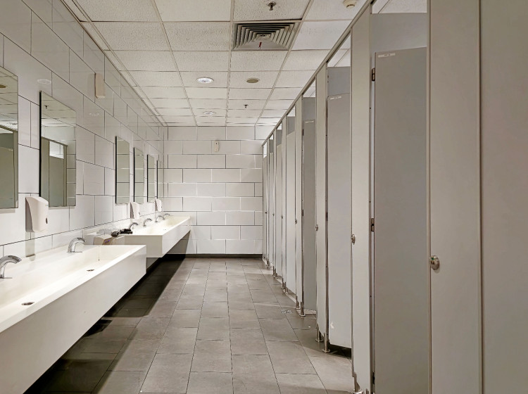 Tomuto místu se na veřejných toaletách vyhněte