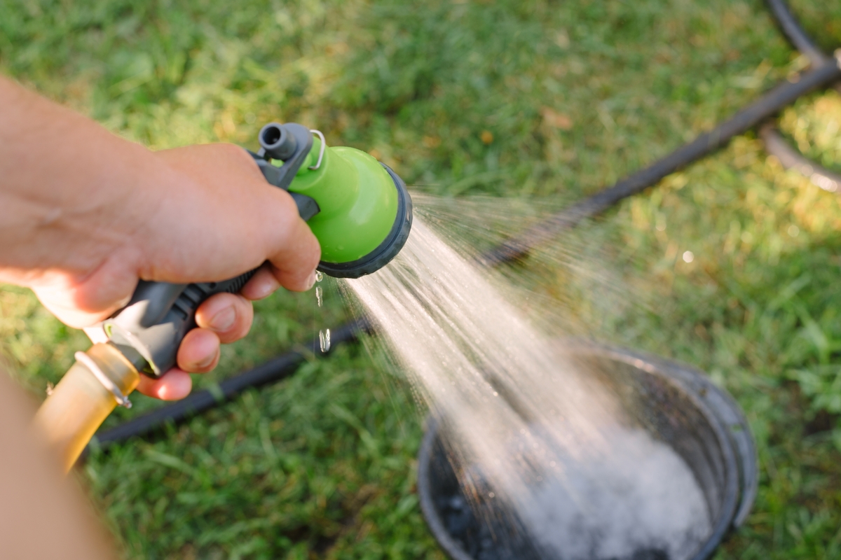 V rodinných domech můžete šetřit vodou snadno. V rodinných domech můžete šetřit vodou snadno.