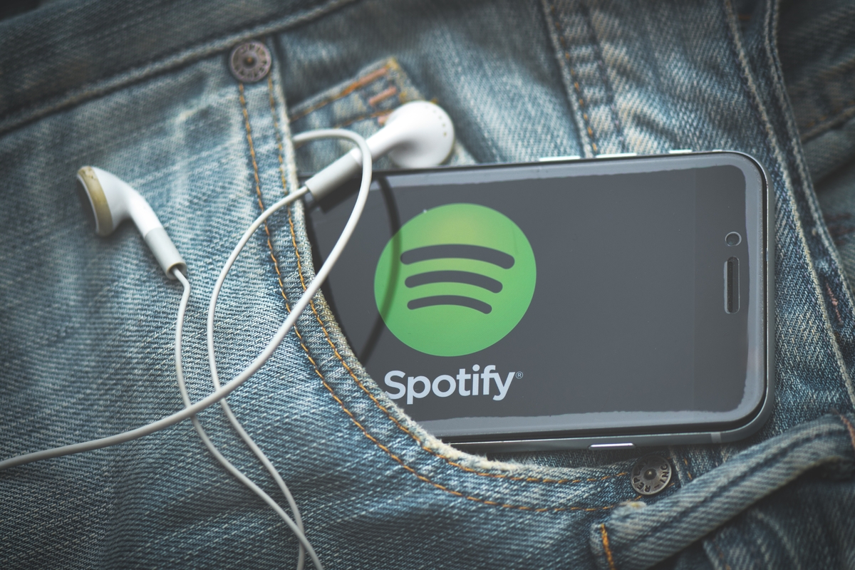 Spotify zavádí nový tarif, který stojí 0 Kč a je zcela bez reklam