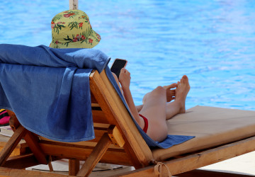 Rezervace pomocí ručníků se turistům nemusí vyplatit.