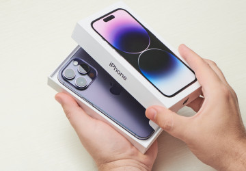 Použitý iPhone může vypadat jako nový. Klíčové ale je, co se skrývá uvnitř, prověřit stav a původ je nutnost.