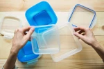 Obyčejné plastové krabičky už Češi postupně vyměňují podle japonského trendu