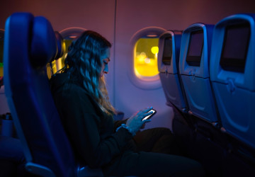 Oblíbená nízkonákladová letecká společnost zavede palubní internet. Oblíbená nízkonákladová letecká společnost zavede palubní internet.