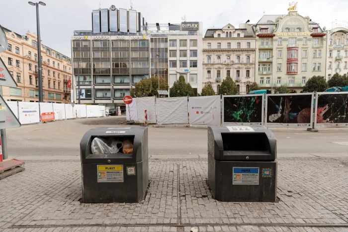 Praha investovala do podzemních kontejnerů miliony, aby nekazily vzhled ulic