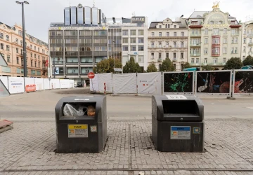 Praha investovala do podzemních kontejnerů miliony, aby nekazily vzhled ulic Praha investovala do podzemních kontejnerů miliony, aby nekazily vzhled ulic