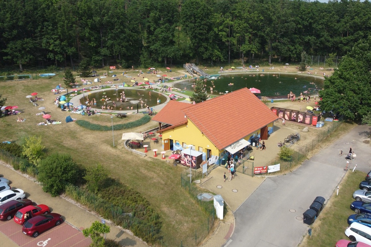 Stánkaři na koupalištích mohou letos zdražit