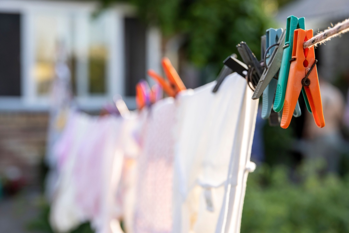 Pračka prádla nepotřebuje žádnou elektrickou energii a prádlo je z ní vyprané překvapivě dobře