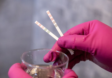 Vodu do zvlhčovače každý dolévá, ale málokdo vyměňuje. Vodu do zvlhčovače každý dolévá, ale málokdo vyměňuje.