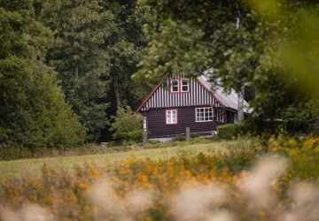 Běžné chaty jsou drahé a mají řadu dalších nevýhod. Běžné chaty jsou drahé a mají řadu dalších nevýhod.