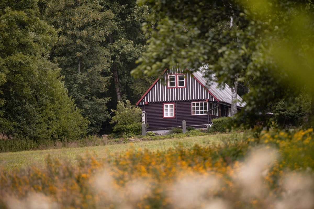 Běžné chaty jsou drahé a mají řadu dalších nevýhod. Běžné chaty jsou drahé a mají řadu dalších nevýhod.