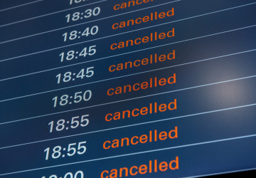 Aerolinky ruší tisíce letů na další týdny.