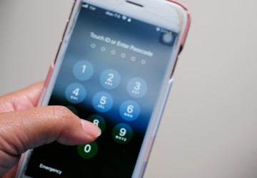 Váš telefon jako záchranář: Nouzové funkce iPhonu a Androidu by měl znát každý