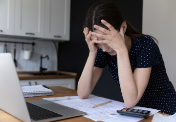 Upadnutí do exekuce může potkat skutečně každého.