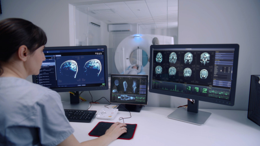 Nejnovější modely umělé inteligence od předních výzkumných firem už dokážou spolehlivě pomáhat lékařům s diagnostikou složitých případů.