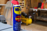 WD-40 může na některých místech způsobit velké škody