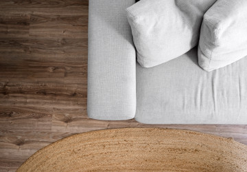 Správné rozmístění nábytku kolem obvodových stěn domu může zvýšit teplotu v domácnosti 