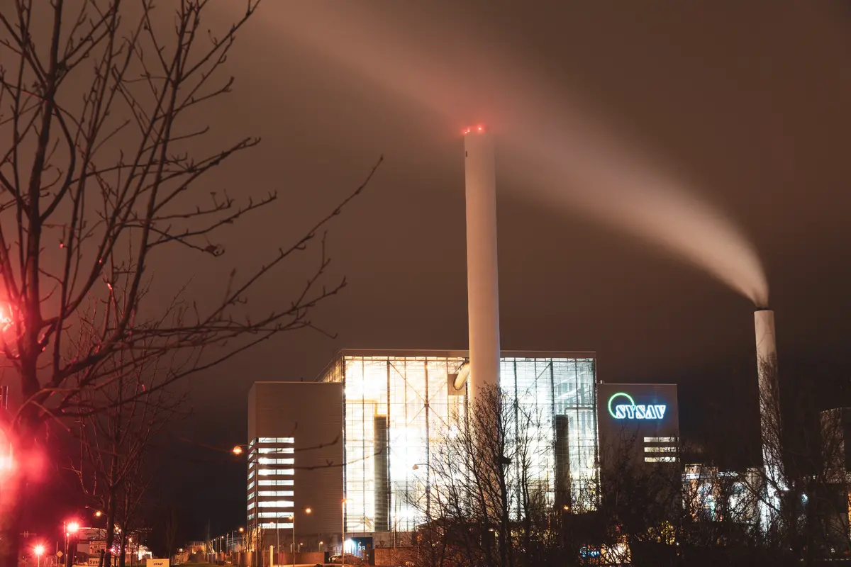 Moderní spalovna odpadu pro energetické využití se nachází napříkla ve městě Malmö.