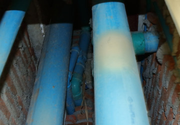 Kontrolu starších stoupaček není radno podceňovat. Kontrolu starších stoupaček není radno podceňovat.