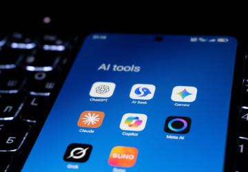 Použití AI v zaměstnání je možné jen při dodržení pravidel a směrnic.