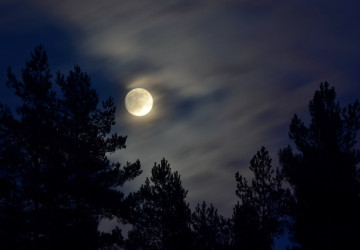 Oblohu brzy rozzáří neobvykle jasný úplněk Oblohu brzy rozzáří neobvykle jasný úplněk