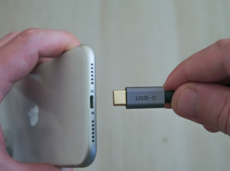 USB-C nabízí uživatelům iPhonu širokou škálu možností. 