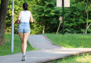 Česko během pár dnů zasáhne vlna teplot blížících se 30 °C