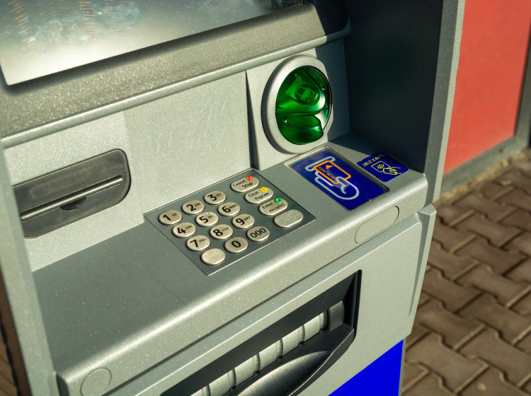 U nezávislých provozovatelů bankomatů se často liší i samotný vzhled uživatelského rozhraní.